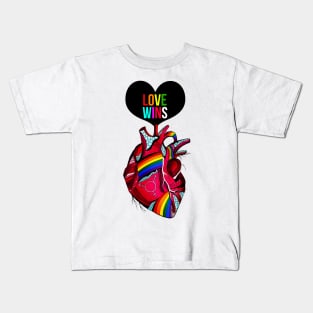 Love Wins Pride Heart Kids T-Shirt